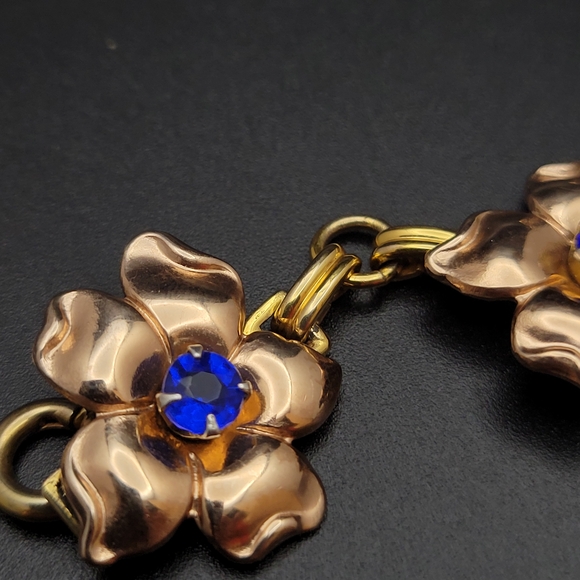 Mid Century Vintage Floral Gold Filled Bracelet with Blue Vibrant Rhinestones 7" - Picture 12 of 16